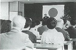 1969年山陽学園短期大学の開学式